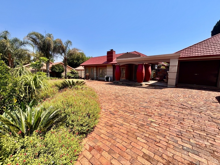 4 Bedroom Property for Sale in Wilkoppies North West